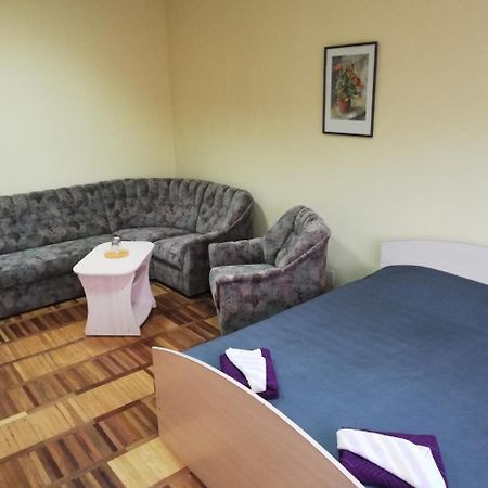 Rooms For Rent On Vokzal Brest Exterior foto